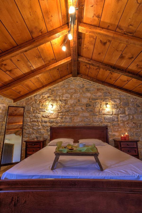 Achelatis Traditional Guest Houses 에리아폴리스 외부 사진