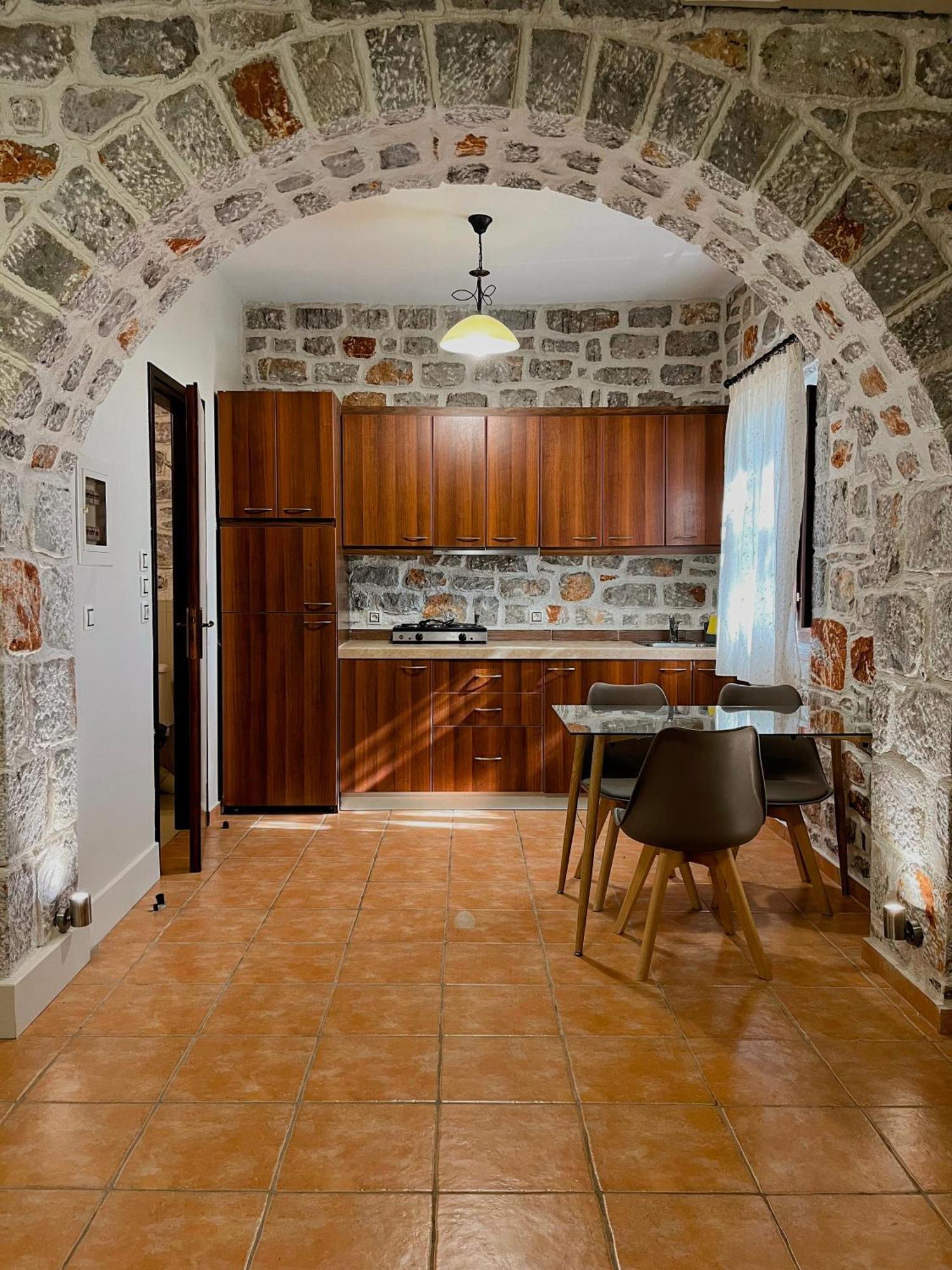 Achelatis Traditional Guest Houses 에리아폴리스 외부 사진